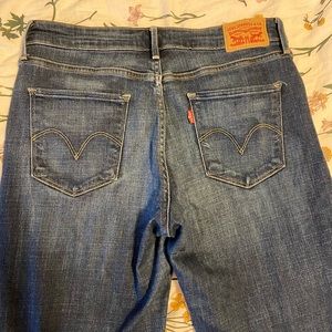 Levi’s mid rise skinny jeans